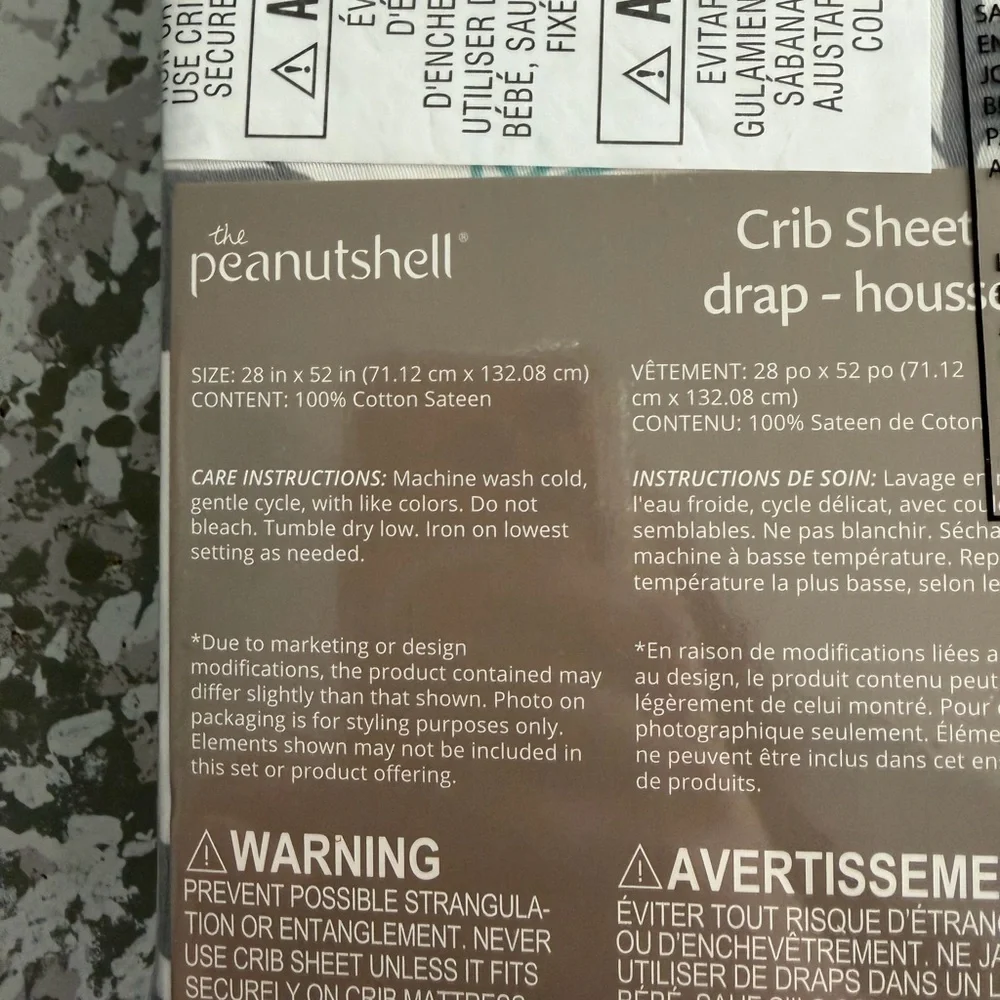 NIP The Peanutshell Uptown Giraffe Giraffe Printed Cribsheet